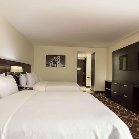 מלון Doubletree By Hilton טולוקה מראה חיצוני תמונה