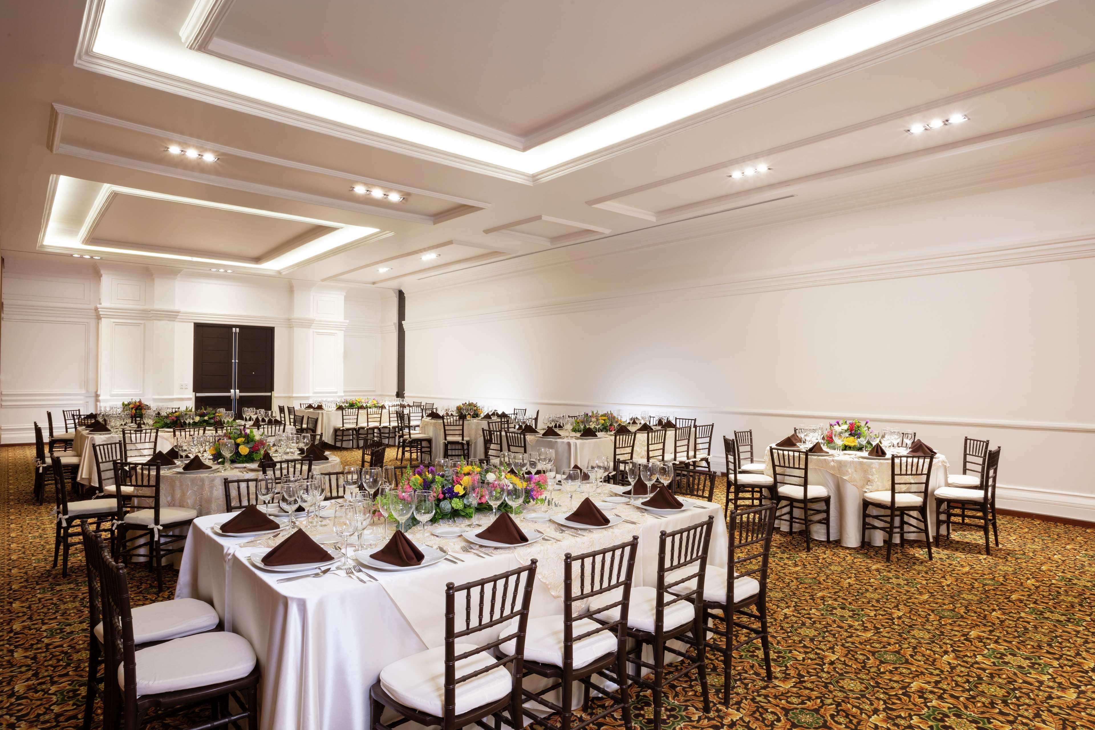 מלון Doubletree By Hilton טולוקה מראה חיצוני תמונה