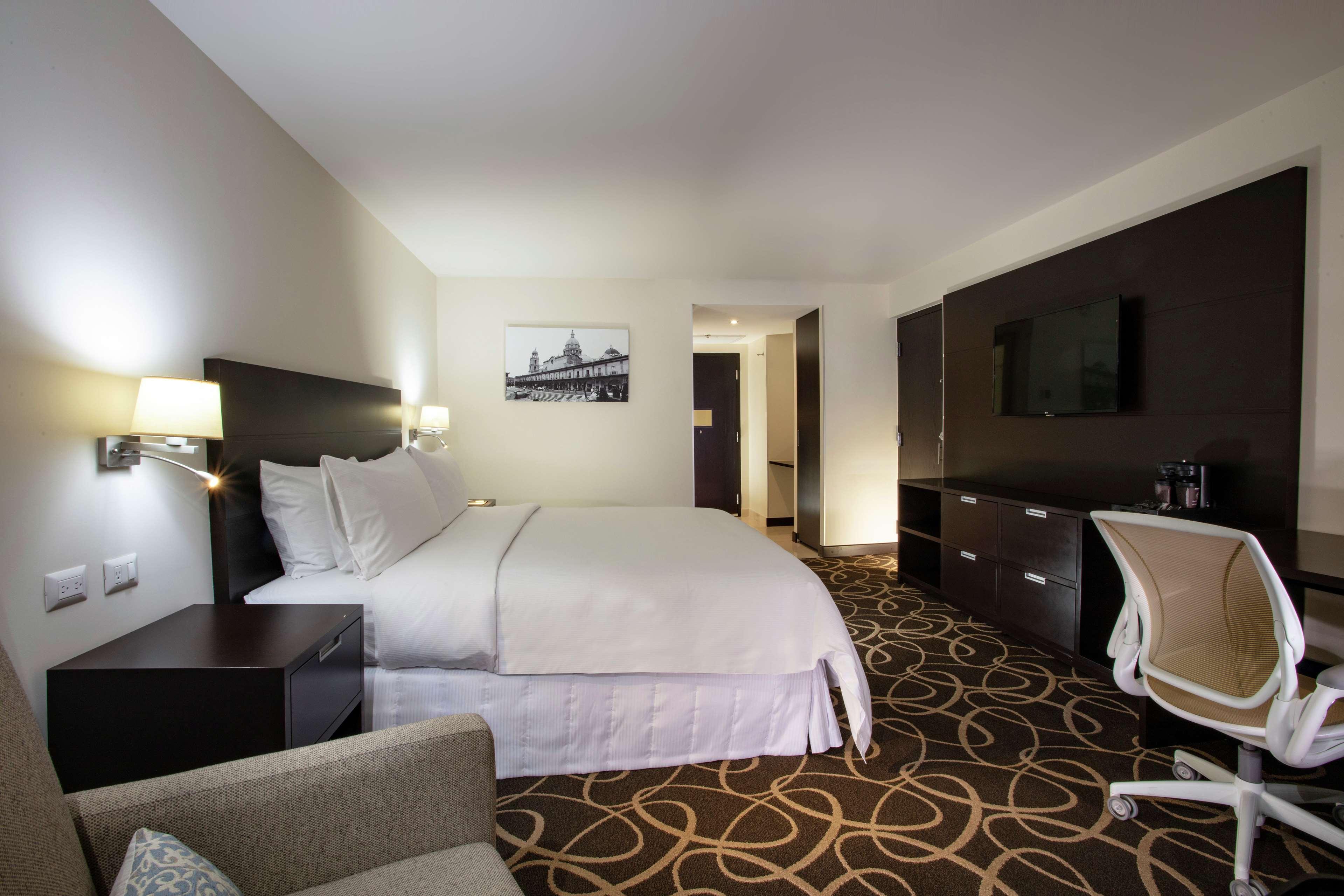 מלון Doubletree By Hilton טולוקה מראה חיצוני תמונה