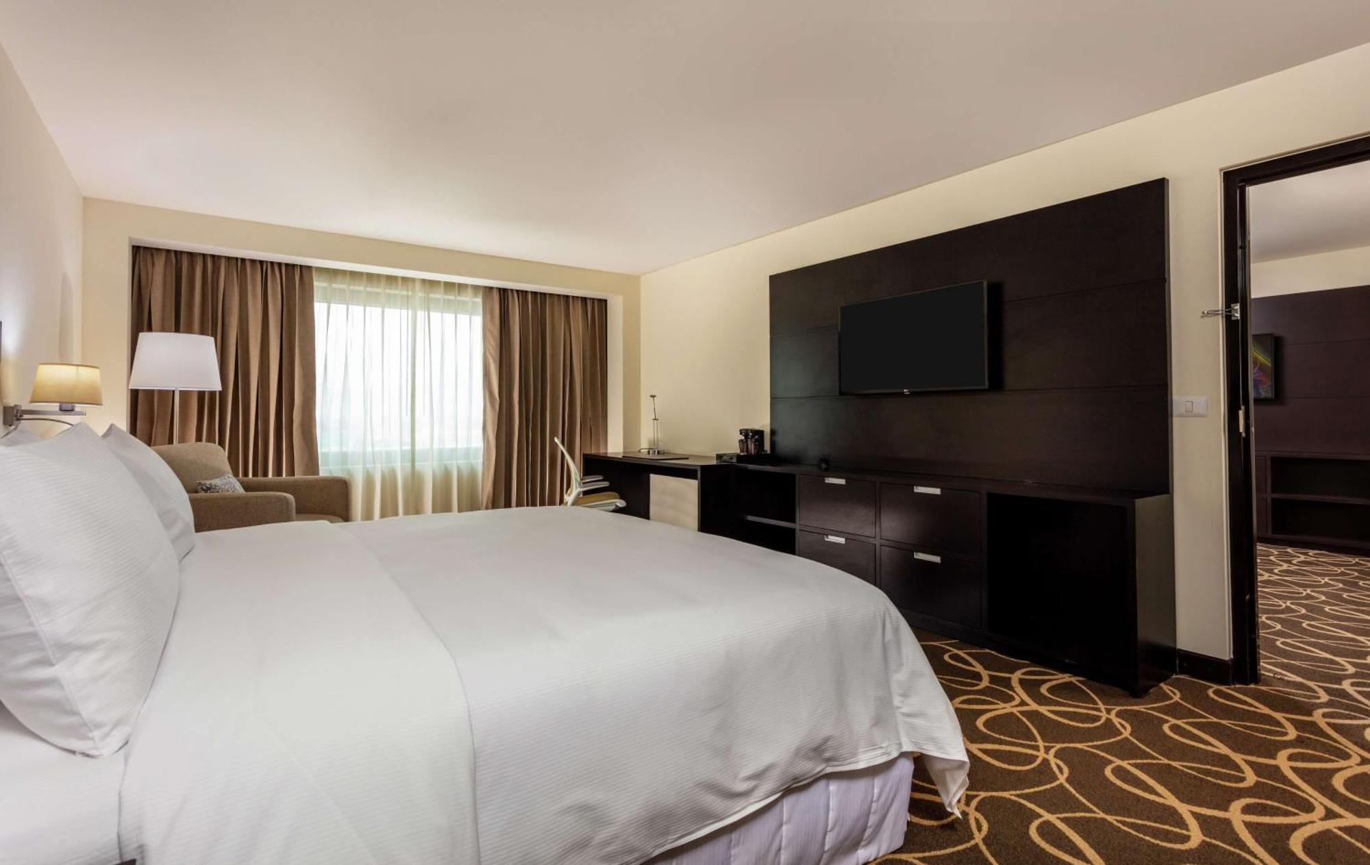מלון Doubletree By Hilton טולוקה מראה חיצוני תמונה